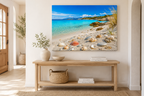 Muschelstrand mit türkisblauem Meer – Wohnraumansicht