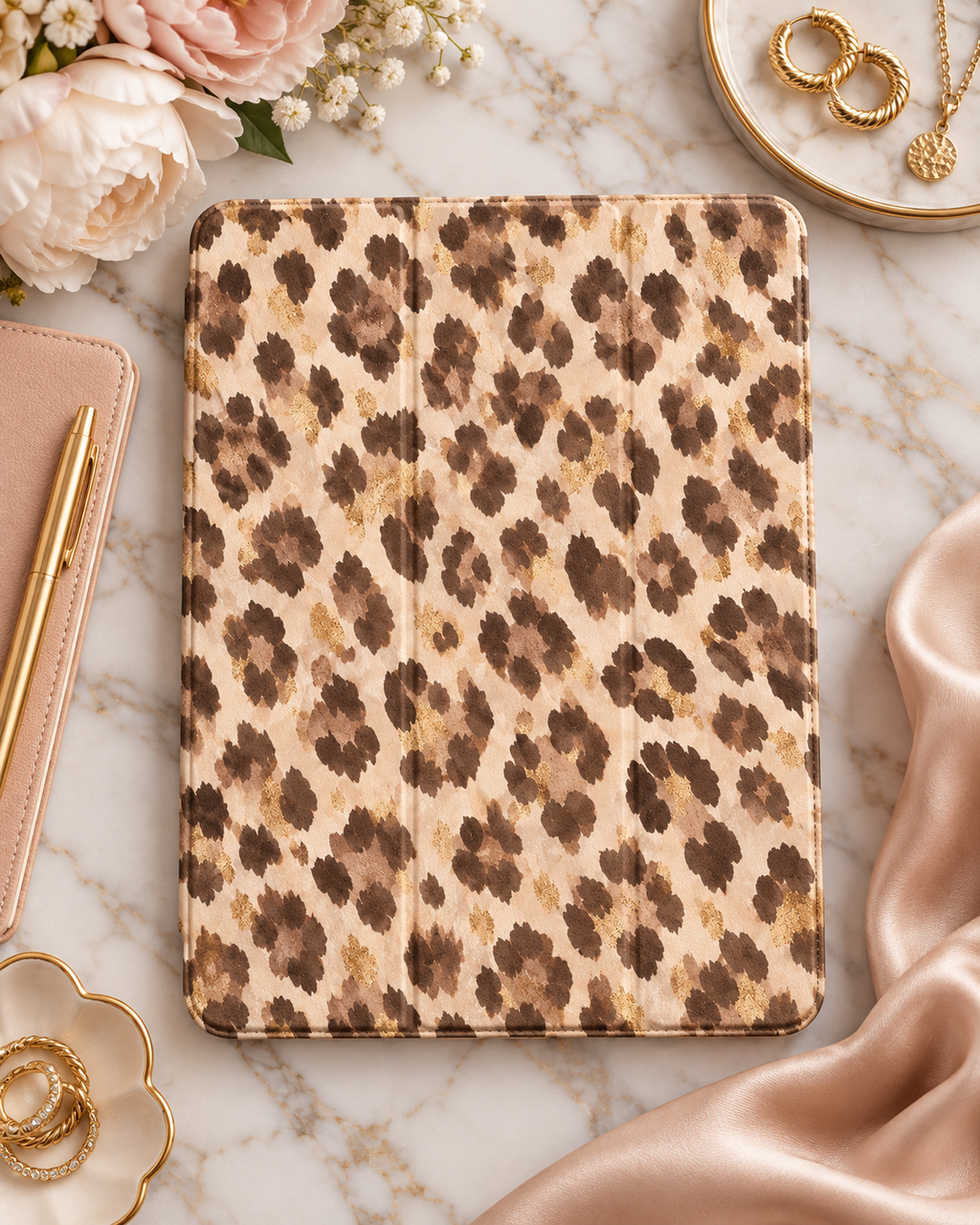 Champagne Leopard iPad Hülle – Premium Flatlay